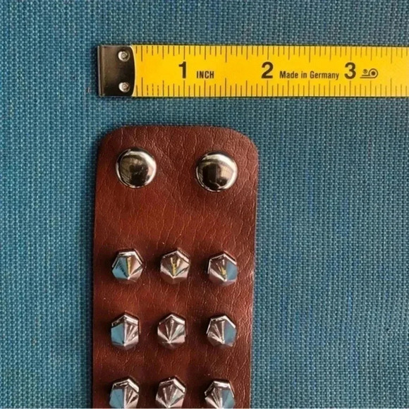 Brown Leather Punk Goth Rock Triple Spike Metal Stud Snap Cuff Bracelet NWT - Picture 4 of 4